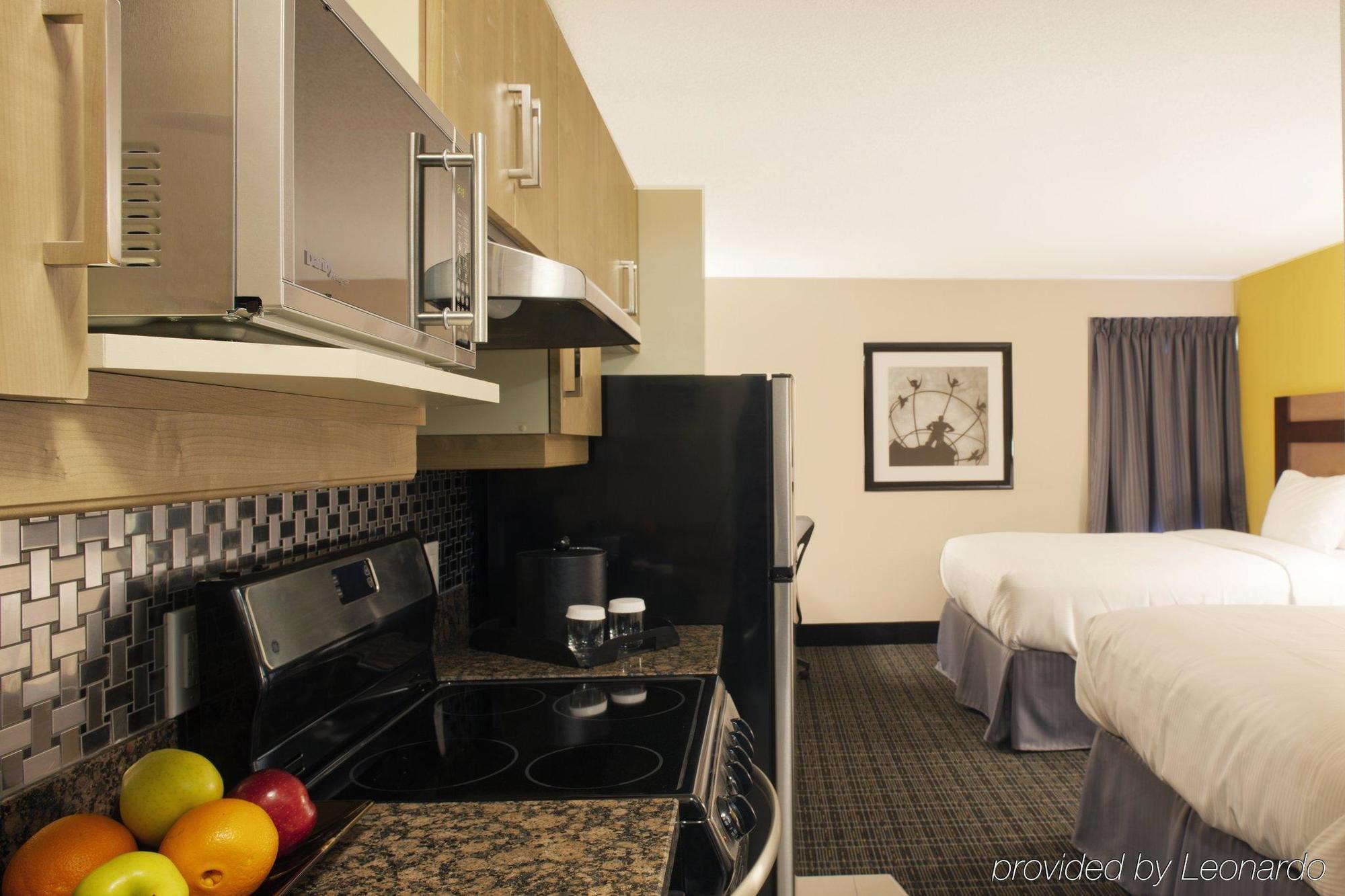 Canadas Best Value Inn Toronto Bagian luar foto